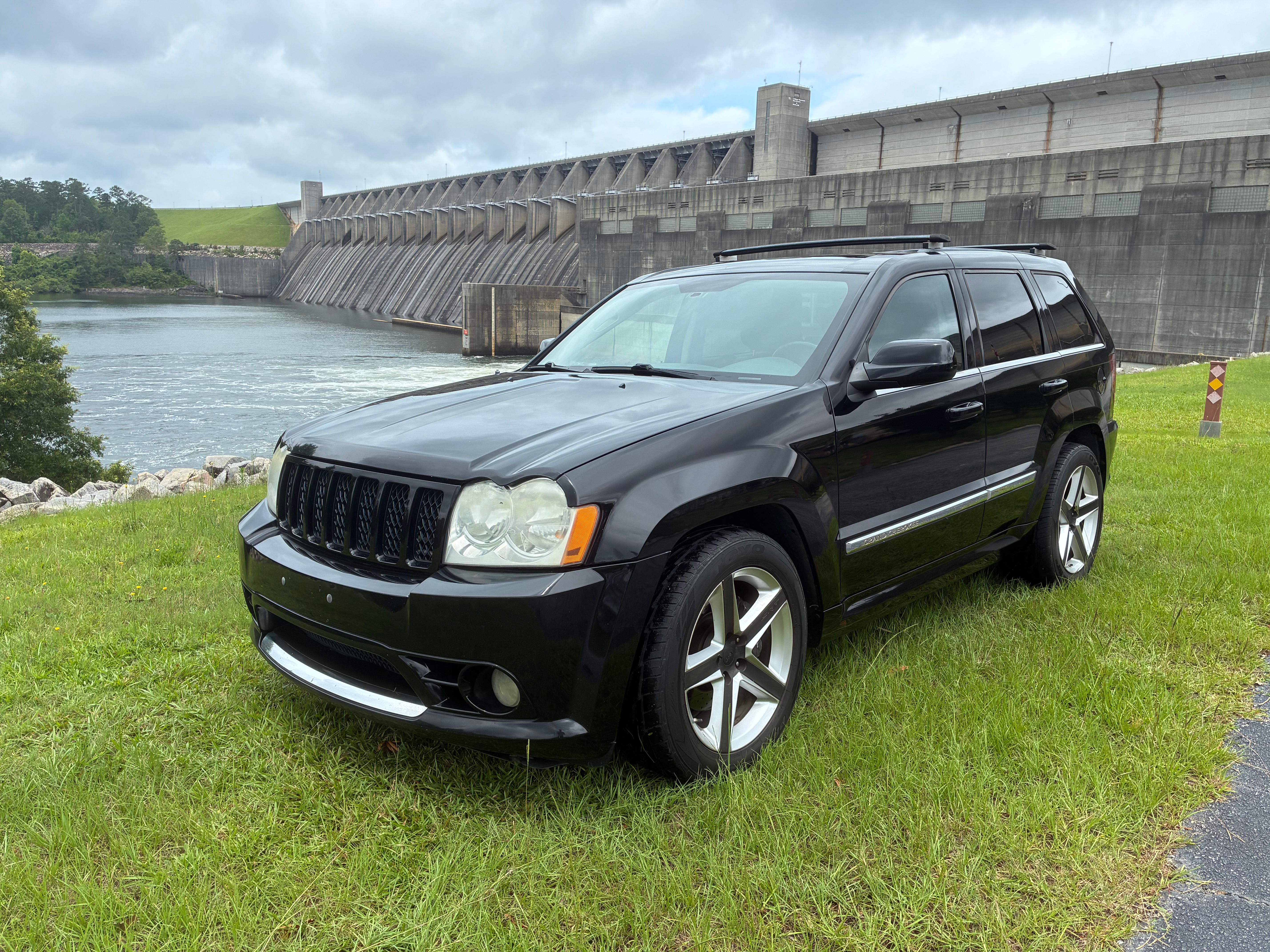 Used 2007 Jeep Grand Cherokee SRT8 w/ SRT Option Group I AWD/4WD image 6