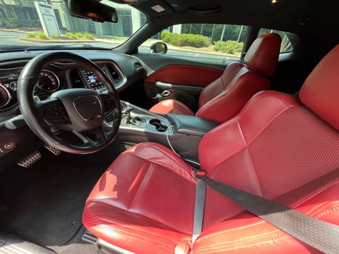 Used 2020 Dodge Challenger R/T Scat Pack RWD image 15