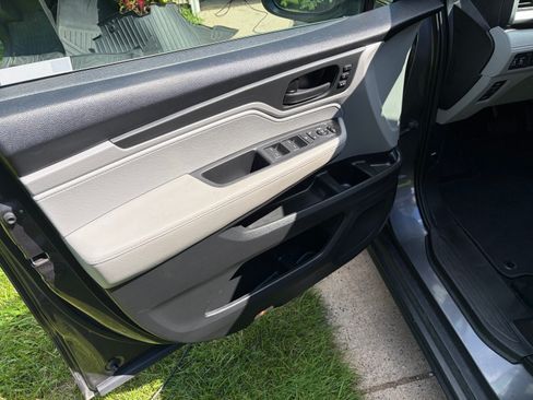 Used 2019 Honda Odyssey EX-L image 10