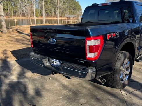 Used 2022 Ford F150 Lariat image 11