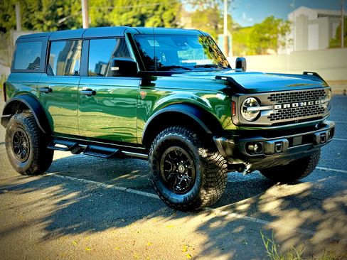 Used 2023 Ford Bronco Badlands w/ Sasquatch Package image 13