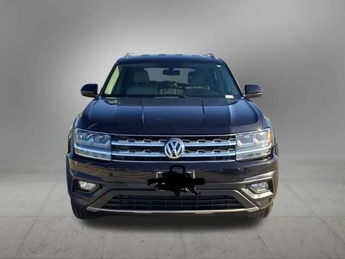 Used 2018 Volkswagen Atlas SE image 2