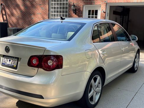 Used 2010 Volkswagen Jetta TDI image 13