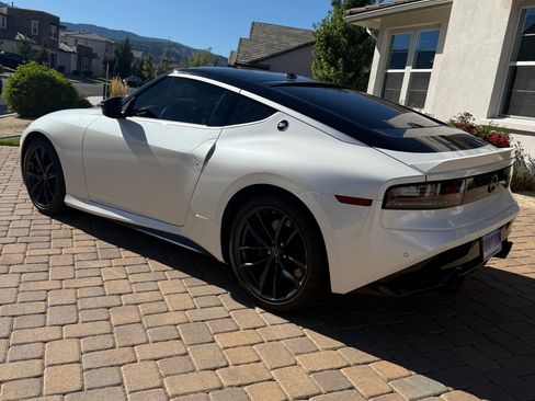 Used 2025 Nissan Z Performance w/ Floor Mat Package RWD image 10