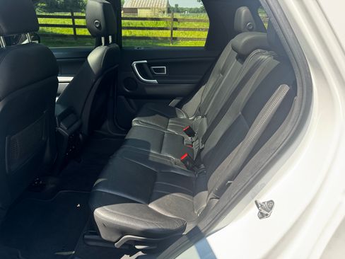Used 2016 Land Rover Discovery Sport HSE AWD/4WD image 9