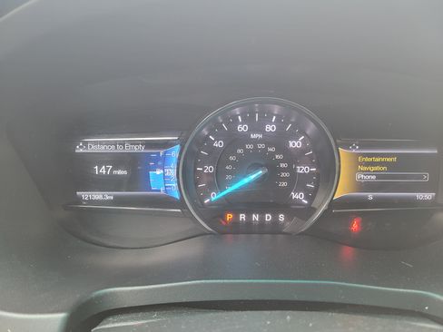 Used 2016 Ford Explorer XLT w/ Equipment Group 202A image 9