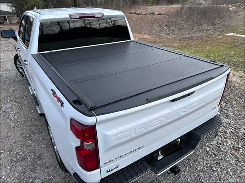 Used 2023 Chevrolet Silverado 1500 LTZ image 11