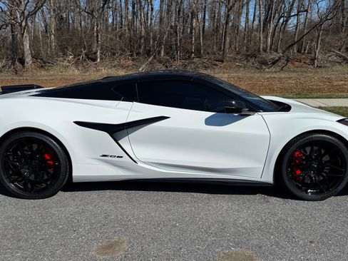 Used 2024 Chevrolet Corvette Z06 image 4