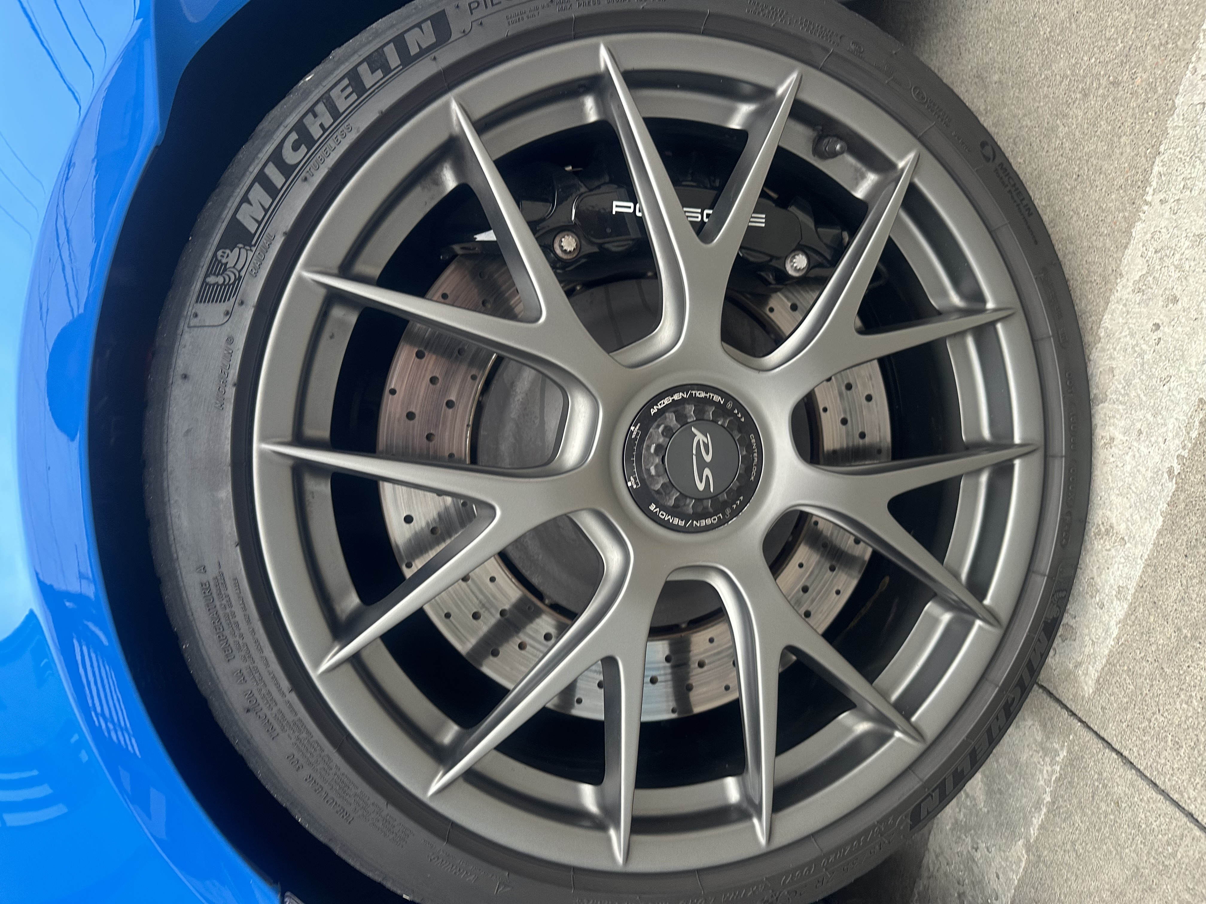 Used 2025 Porsche 718 Cayman GT4 RS RWD image 20