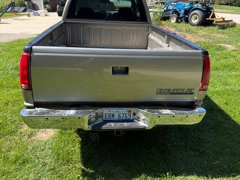 Used 1998 Chevrolet Silverado 2500 4x4 Extended Cab w/ Preferred Equipment Group 3 image 10