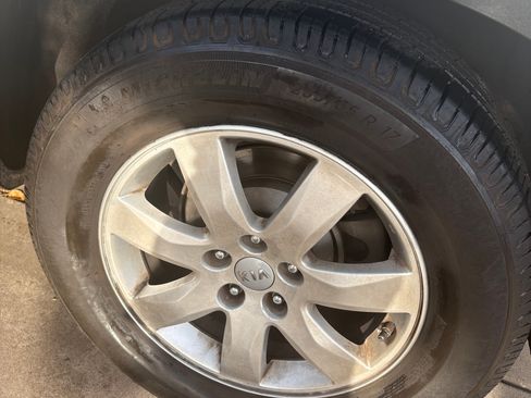 Used 2013 Kia Sorento LX image 6