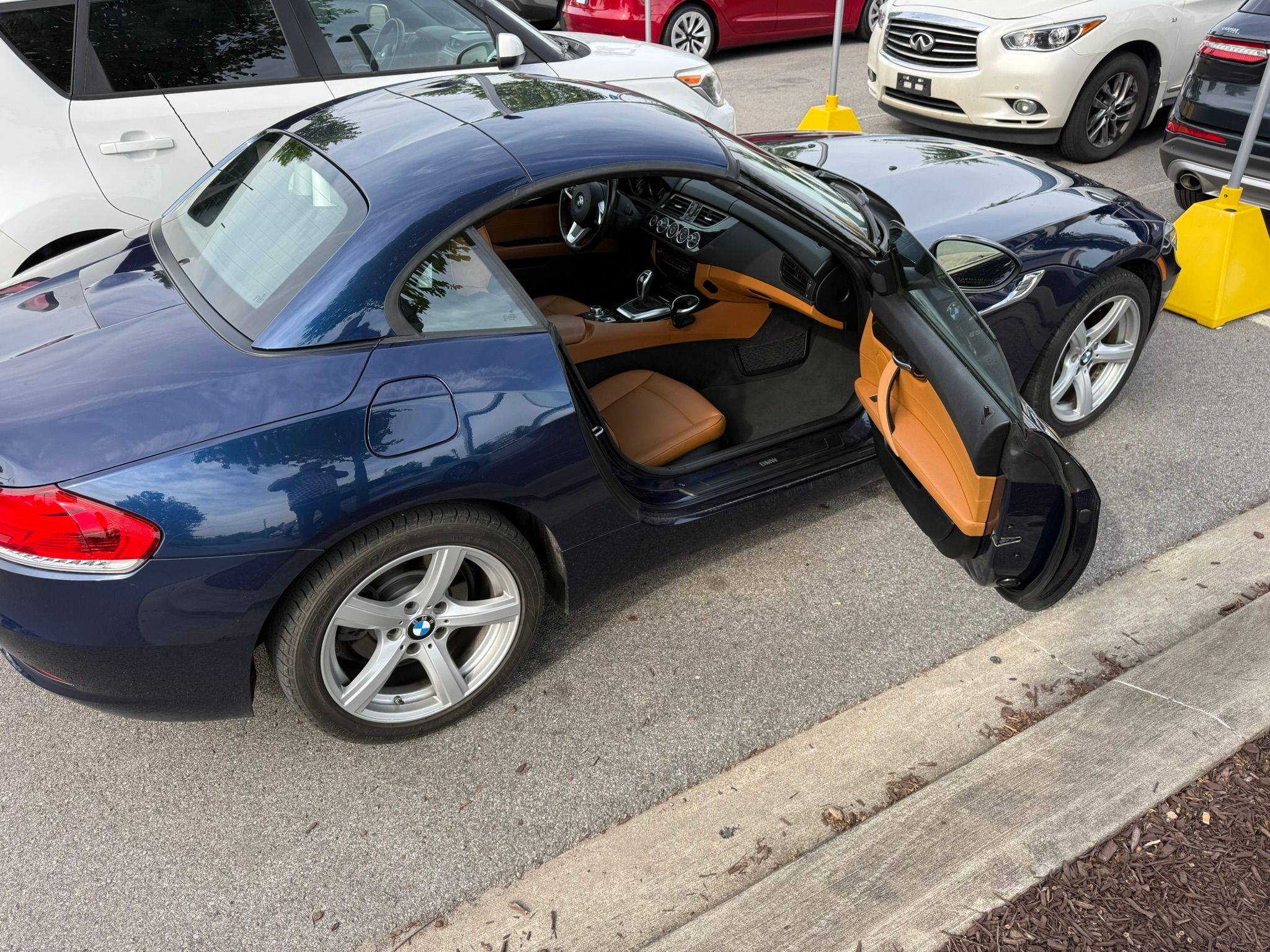 Used 2014 BMW Z4 sDrive28i RWD image 8
