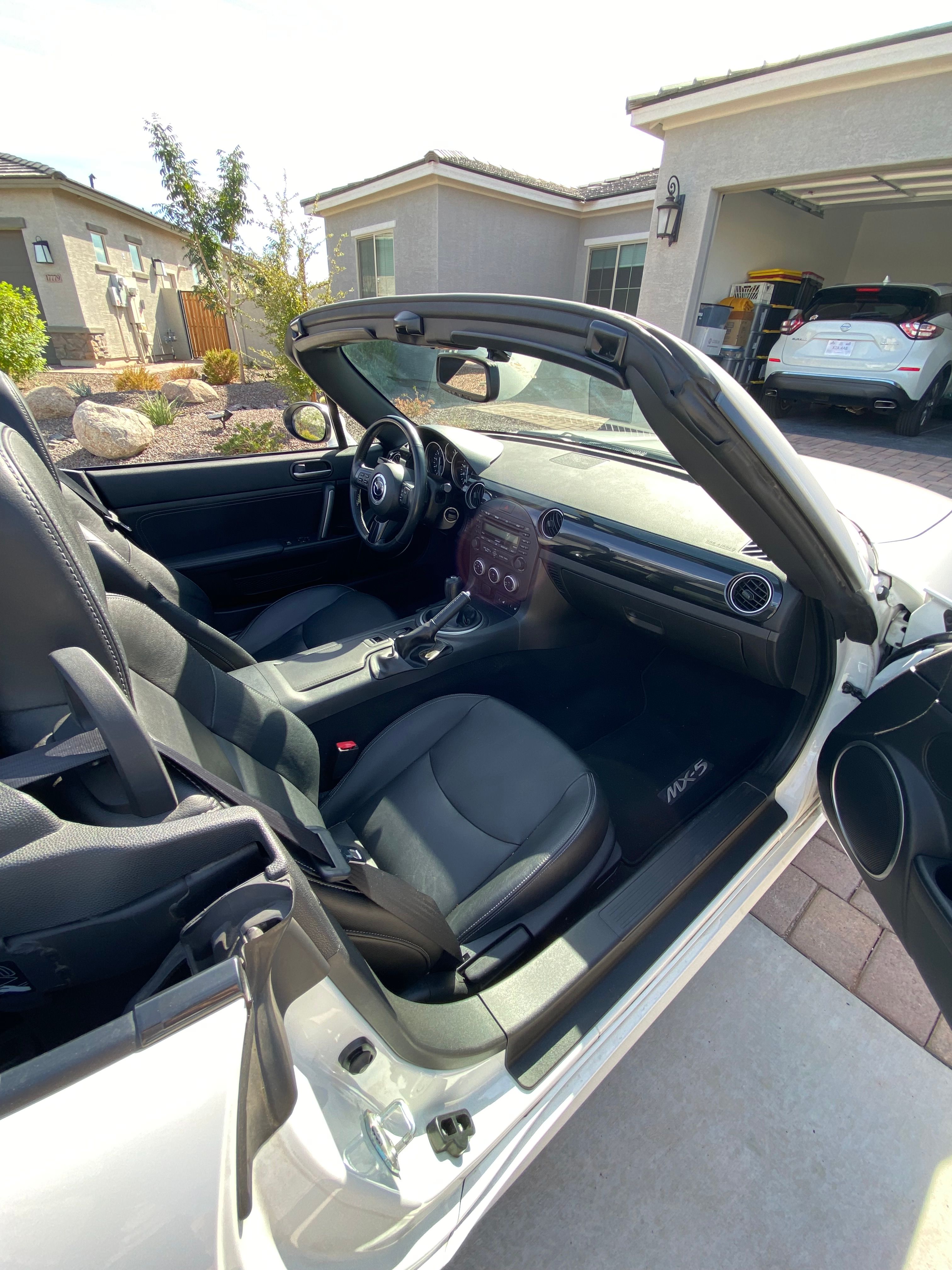 Used 2014 MAZDA MX-5 Miata Grand Touring w/ Premium Package RWD image 13