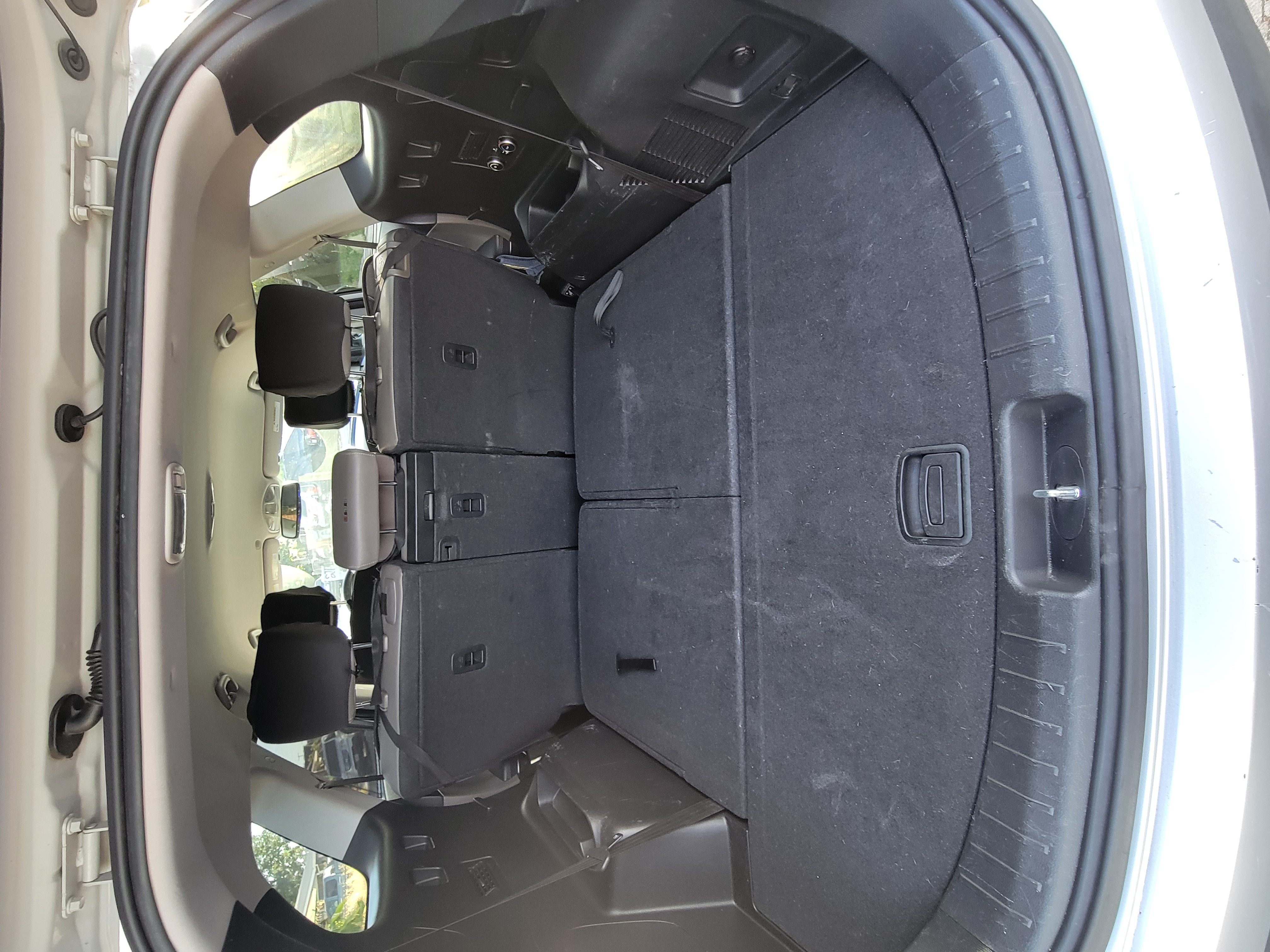 Used 2014 Hyundai Santa Fe GLS w/ Premium Package 05 FWD image 16