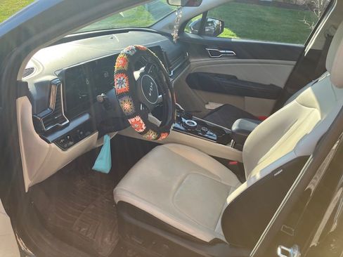 Used 2023 Kia Sportage EX w/ EX Premium Package image 10