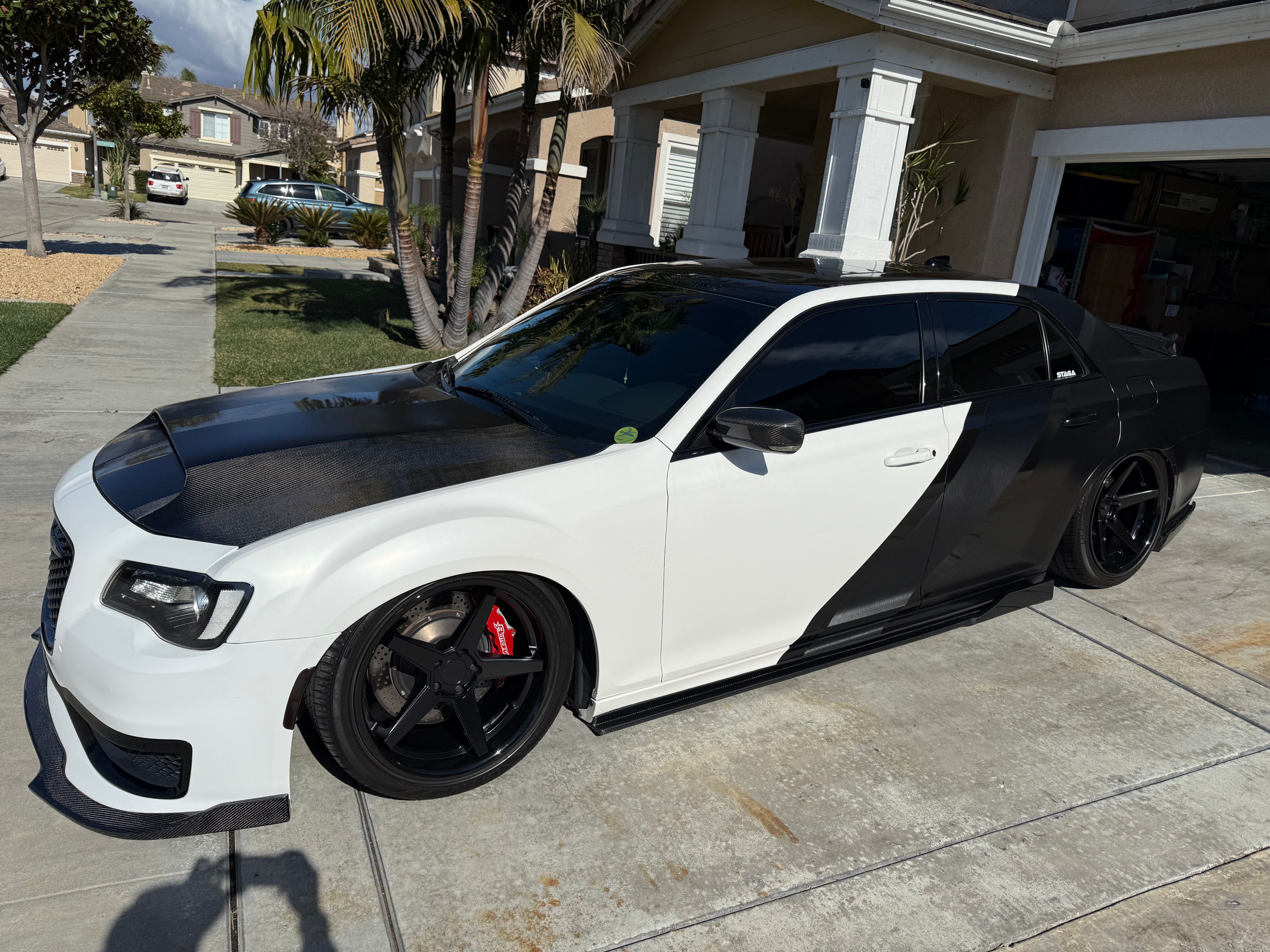 Used 2016 Chrysler 300 S w/ 300S Premium Group RWD image 2