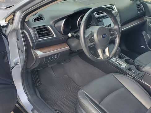 Used 2017 Subaru Outback 2.5i Limited image 18