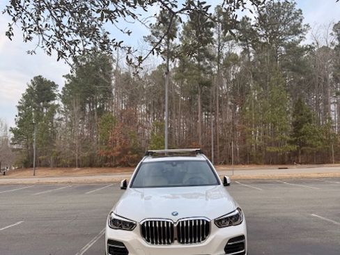 Used 2022 BMW X5 xDrive45e w/ Executive Package image 19