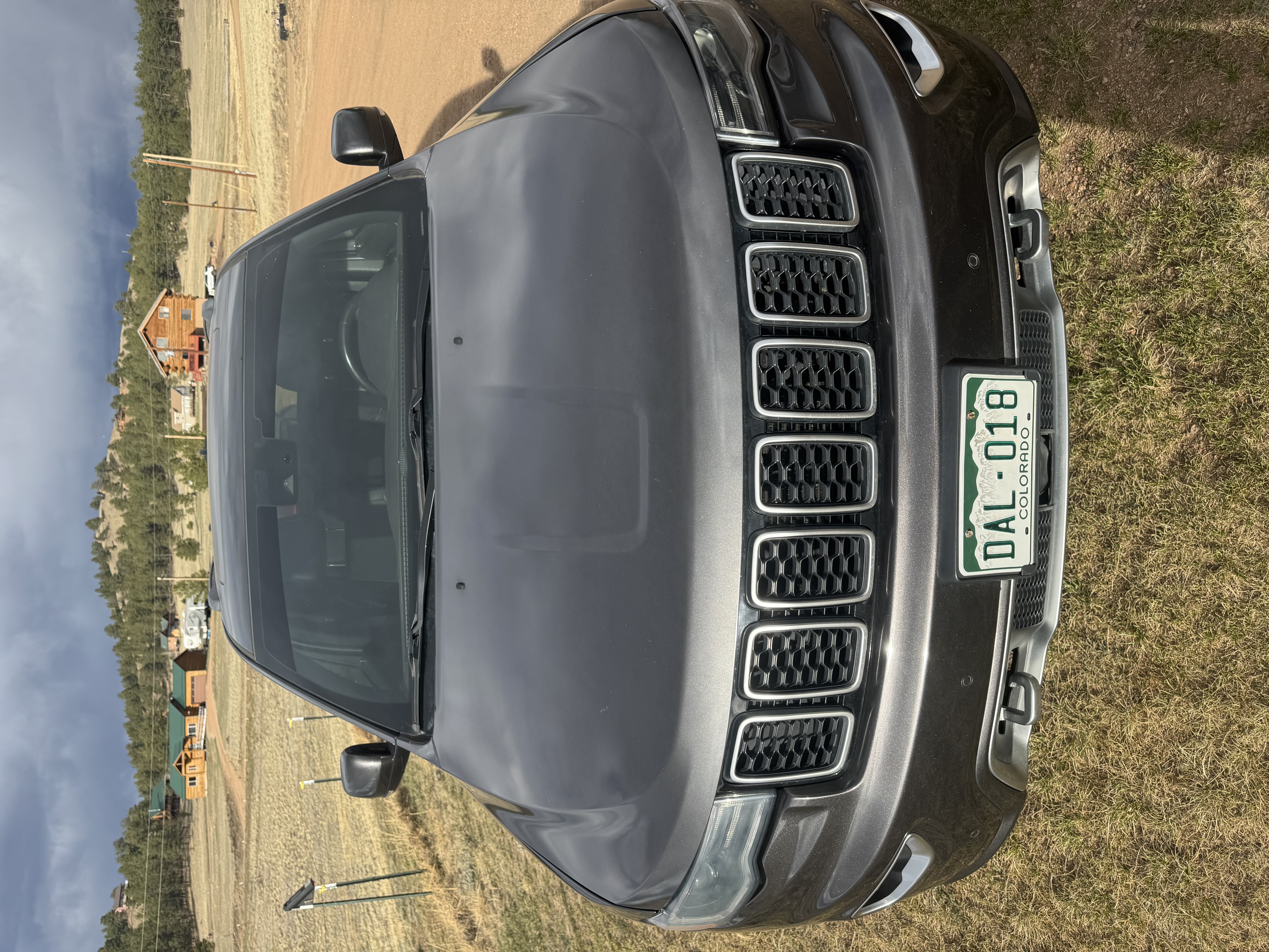 Used 2018 Jeep Grand Cherokee Limited AWD/4WD image 2