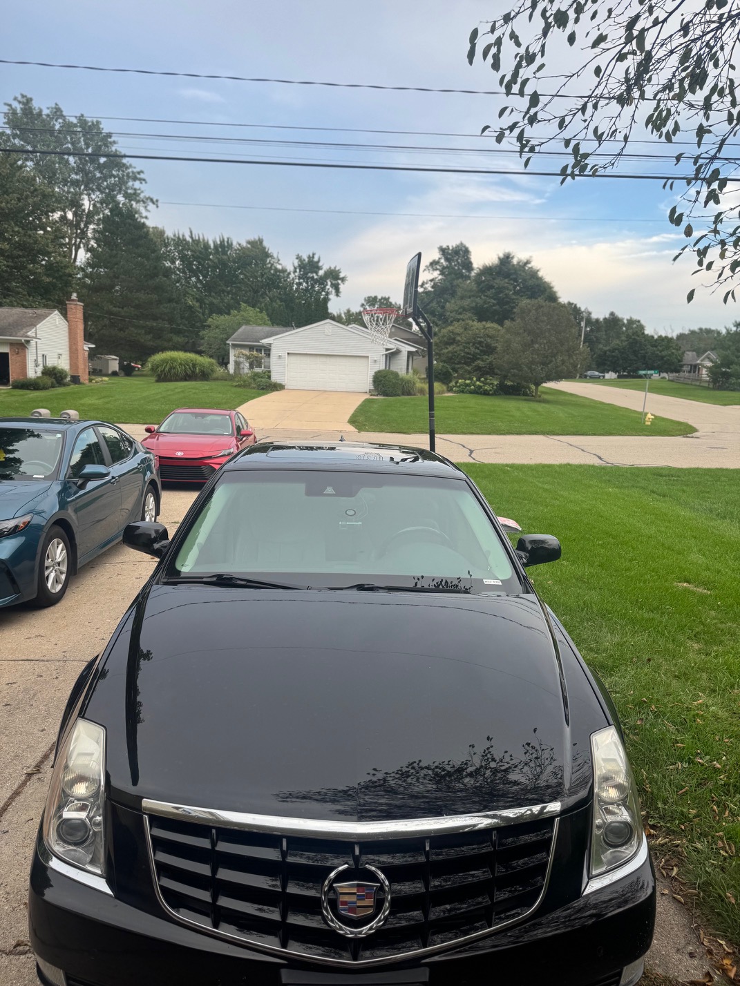Used 2011 Cadillac DTS Premium w/ Driver Awareness Package FWD image 2