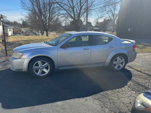 Used 2009 Dodge Avenger SXT image 6