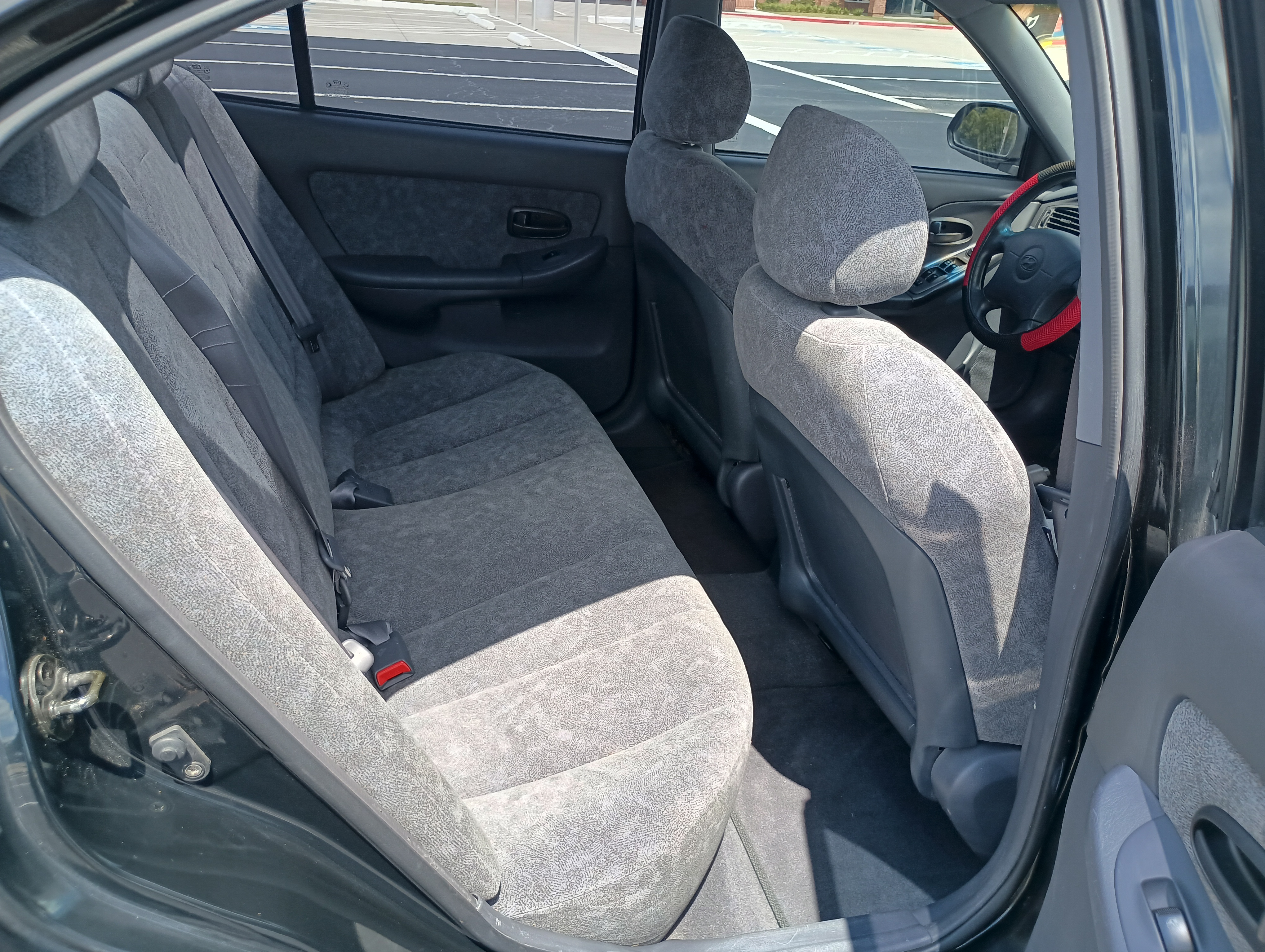 Used 2002 Hyundai Elantra GLS FWD image 9