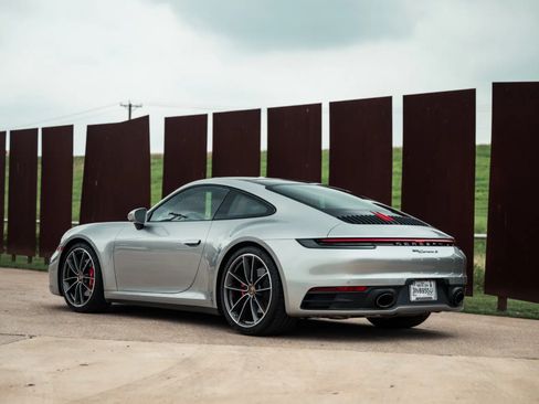 Used 2022 Porsche 911 Carrera S image 9