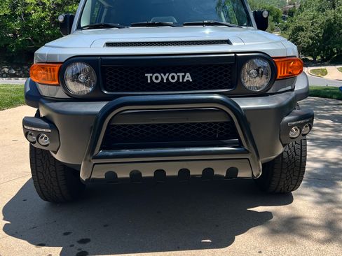 Used 2014 Toyota FJ Cruiser 4WD image 27