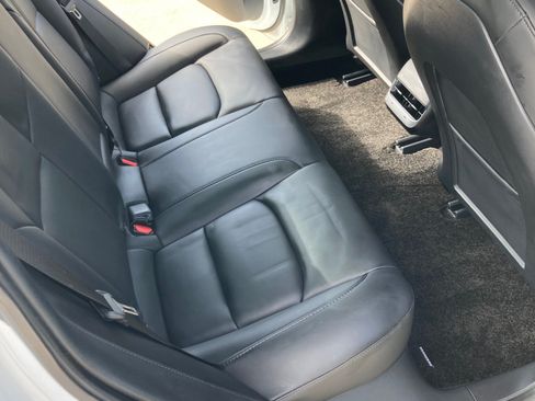 Used 2023 Tesla Model 3 Standard Range image 10