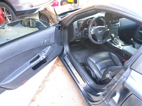 Used 2009 Chevrolet Corvette Coupe w/ Preferred Equipment Group RWD image 10