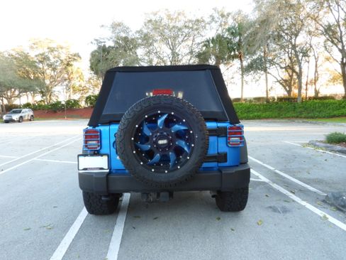 Used 2016 Jeep Wrangler Unlimited Sport w/ Quick Order Package 24S image 9