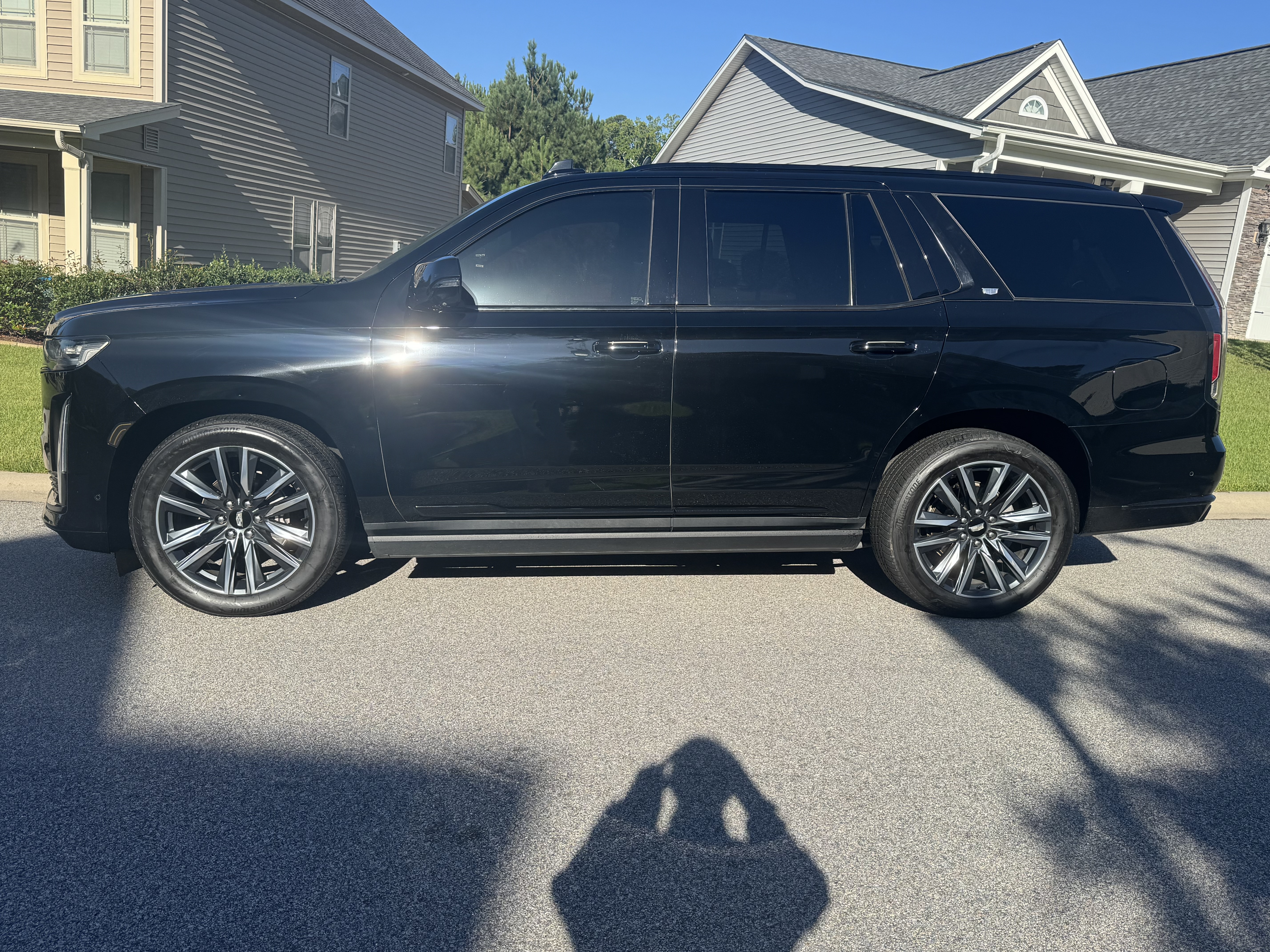 Used 2021 Cadillac Escalade Sport w/ Driver Assist Tech Package AWD/4WD image 5
