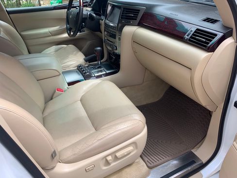 Used 2011 Lexus LX 570 570 Sport Utility 4D w/ Luxury Pkg w/Pre-crash image 17