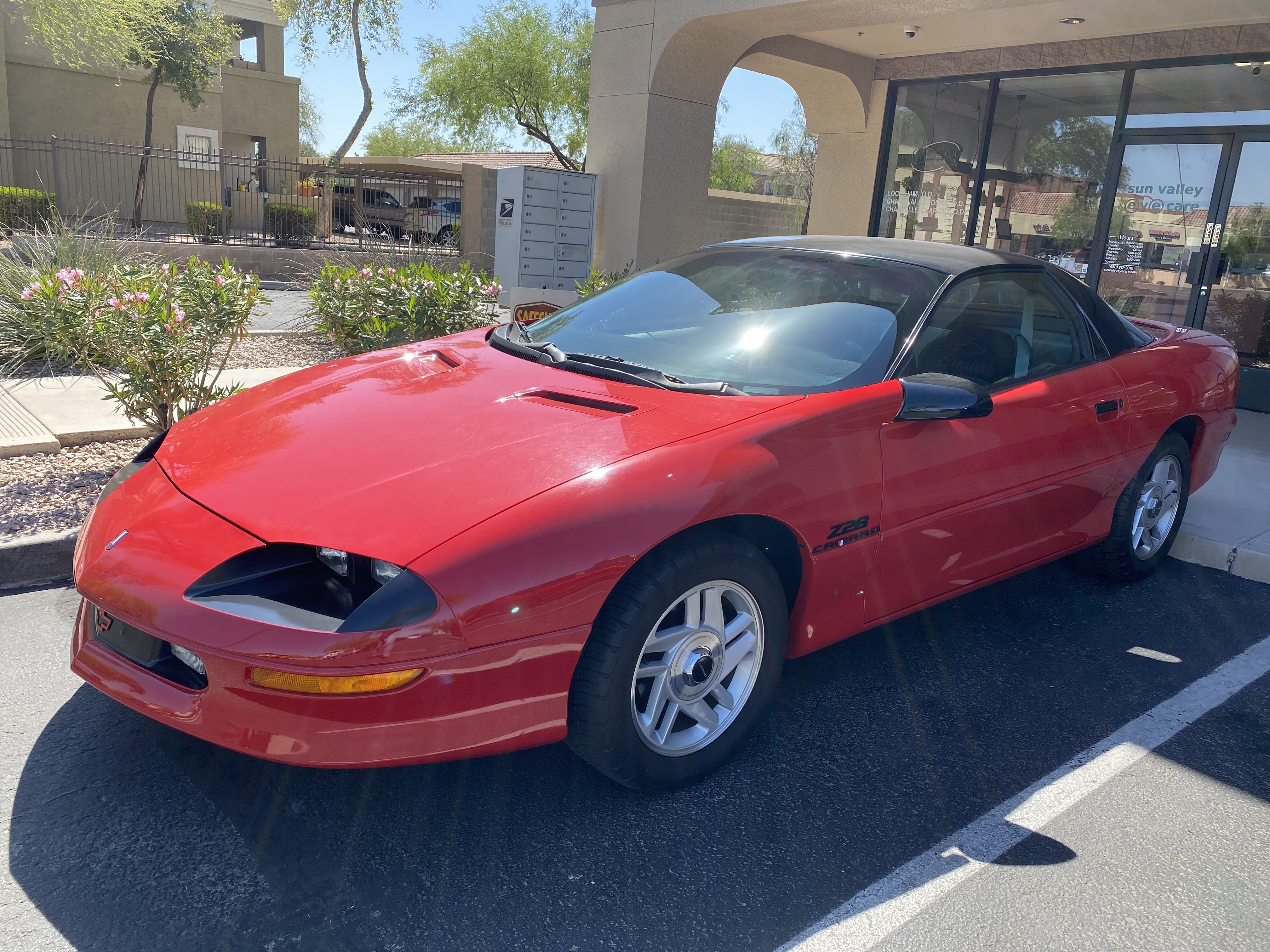 Used 1993 Chevrolet Camaro Z28 RWD image 2