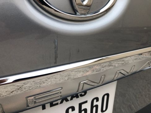 Used 2016 Toyota Sienna Limited Premium image 27