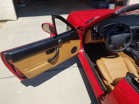 Used 1994 MAZDA MX-5 Miata image 11