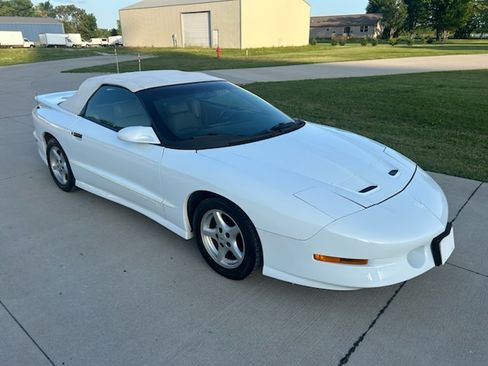 Used 1995 Pontiac Firebird Trans Am RWD image 25