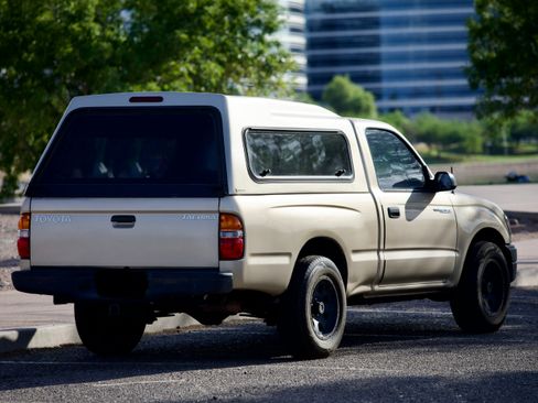 Used 2001 Toyota Tacoma 2WD Regular Cab w/ Enhancement Pkg image 5
