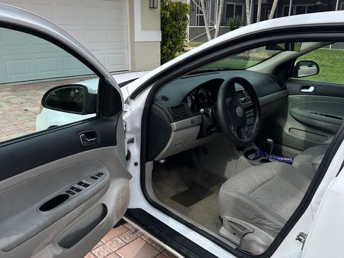 Used 2006 Chevrolet Cobalt LT w/ Preferred Equipment Group image 6