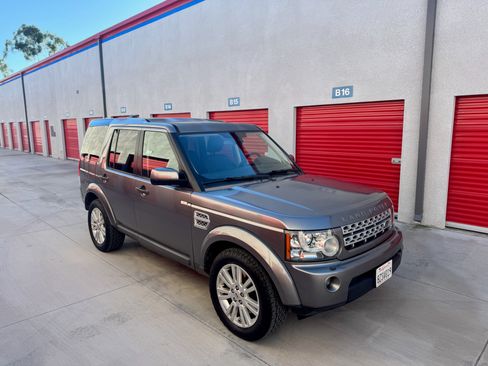 Used 2011 Land Rover LR4 HSE image 10