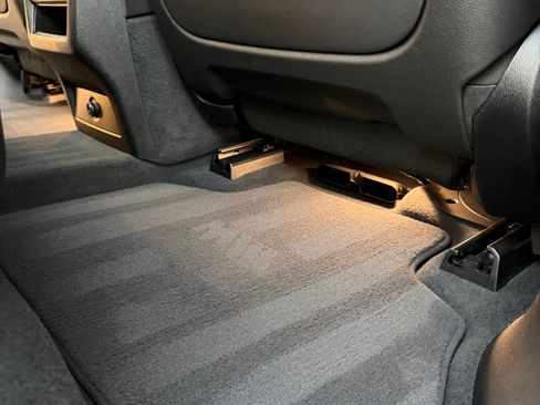 Used 2021 BMW X5 M50i w/ Executive Package image 25