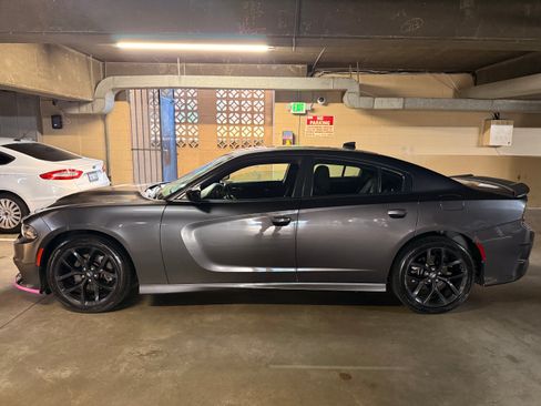 Used 2020 Dodge Charger GT w/ Blacktop Package RWD image 2
