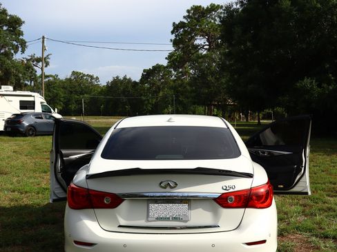 Used 2014 INFINITI Q50 Premium w/ Technology Package RWD image 17