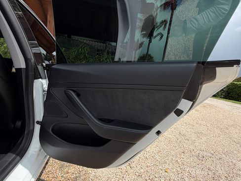 Used 2020 Tesla Model 3 Long Range AWD/4WD image 10