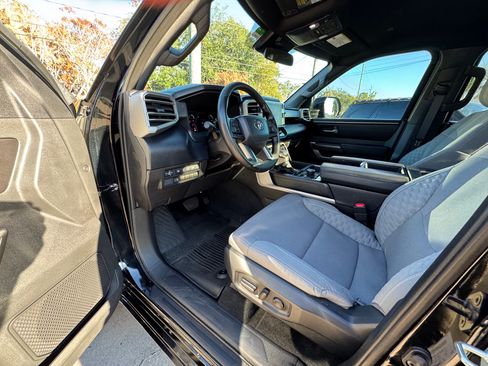 Used 2025 Toyota Tundra SR5 image 12