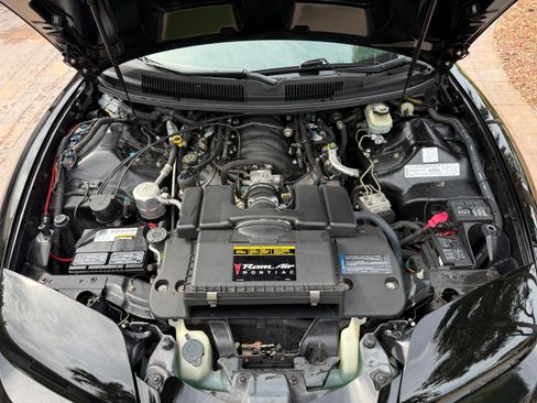 Used 2000 Pontiac Firebird Formula image 2