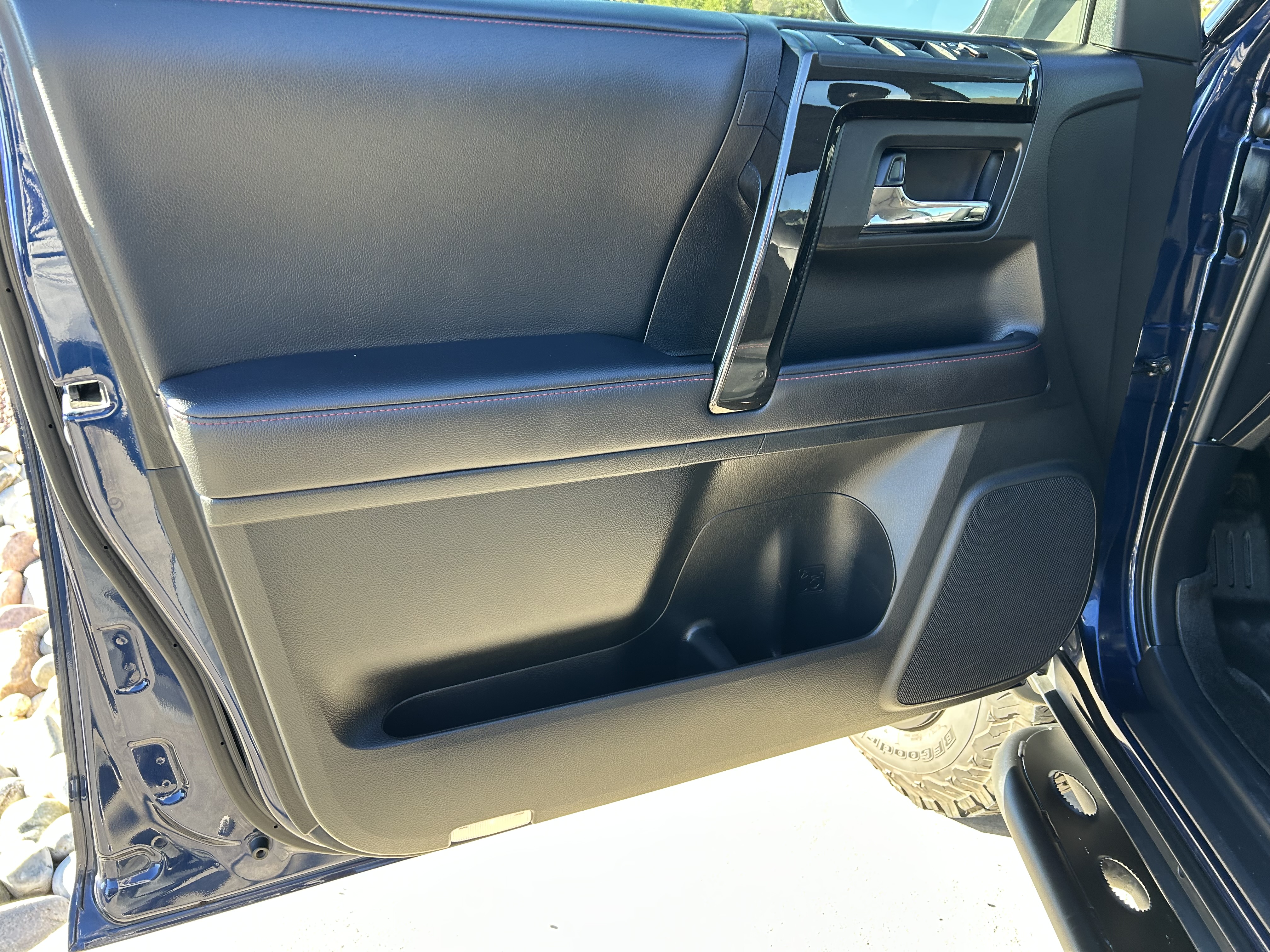 Used 2021 Toyota 4Runner TRD Off-Road Premium w/ Moonroof Package AWD/4WD image 21