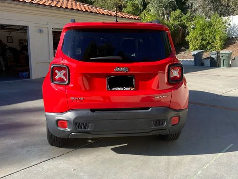 Used 2017 Jeep Renegade Sport w/ Power & Air Group image 5