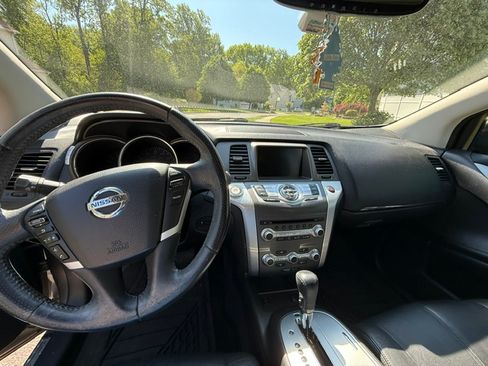 Used 2011 Nissan Murano SL w/ Navigation Pkg AWD/4WD image 10