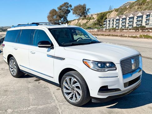 Used 2022 Lincoln Navigator Reserve image 5